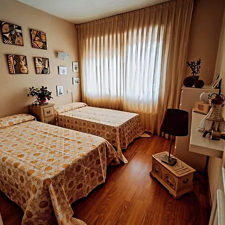 Apartment Becquer, Luminoso Y Amplio Apartamento, Playa A 3km Vut-1035-as