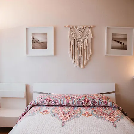 Becquer, Luminoso Y Amplio Apartamento, Playa A 3km Vut-1035-as Lejlighed *